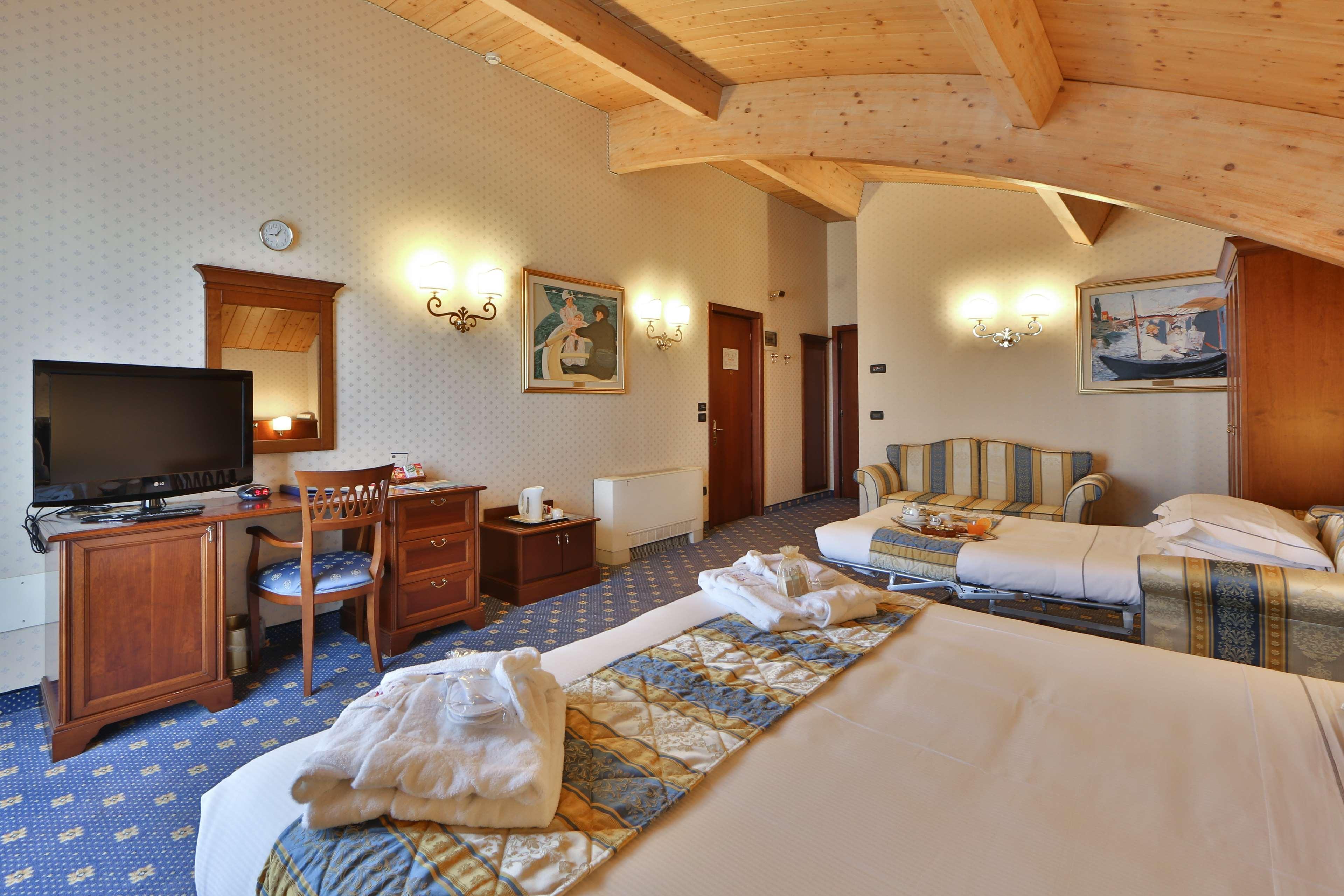 Best Western Classic Hotel Reggio Emilia Exterior photo
