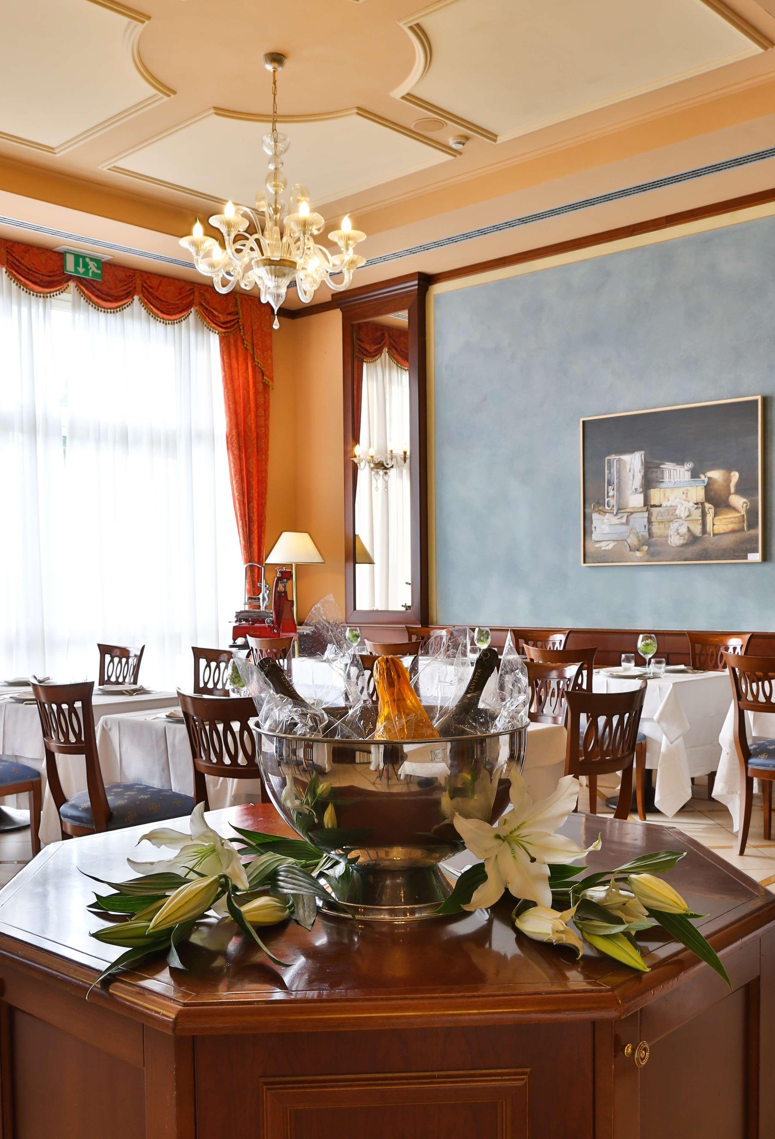 Best Western Classic Hotel Reggio Emilia Exterior photo